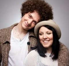 Абдымі мяне