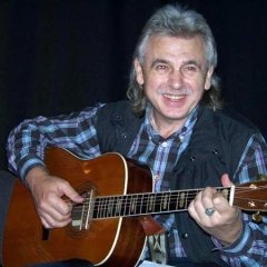 Алесь Камоцкі: «Ня бачу сэнсу выдаваць альбомы ў звыклым фармаце» (аўдыё)