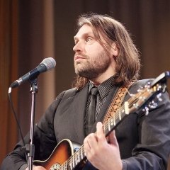 Вайцюшкевіч пераяжджае зь сям’ёй у Варшаву: «Сэрца маё заўжды ў Беларусі» (аўдыё)