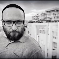 Барыс Штэрн выдаў альбом, напісаны на трох войнах (аўдыё)
