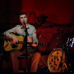 Алесь Мікус прэзэнтаваў новы праект Eizva ў Дзень адзінства балтаў (прэм’ера)