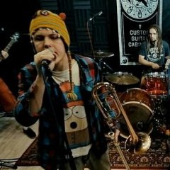 Беларускамоўны дэбют гурту «Бульбінгем» (прэм’ера)