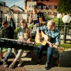 Паміж сонцам і хмарамі